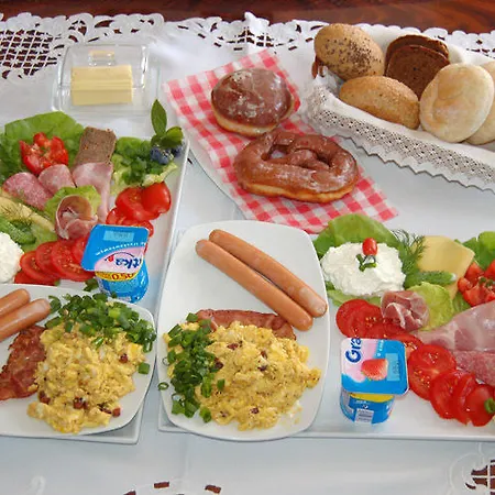 Dworek Nad Radunia Apartment Praust