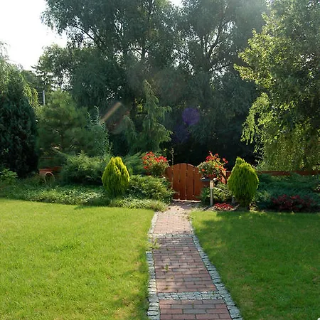 Dworek Nad Radunia Apartment