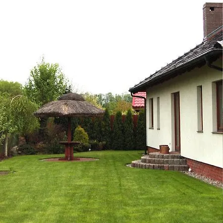 Dworek Nad Radunia Apartment