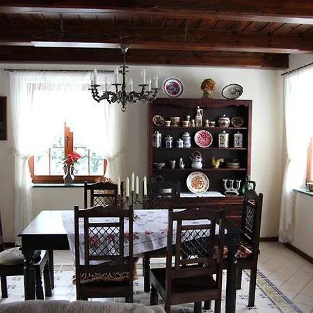 Dworek Nad Radunia Apartment